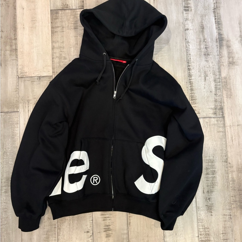 Supreme Black Hoodie waist logo
